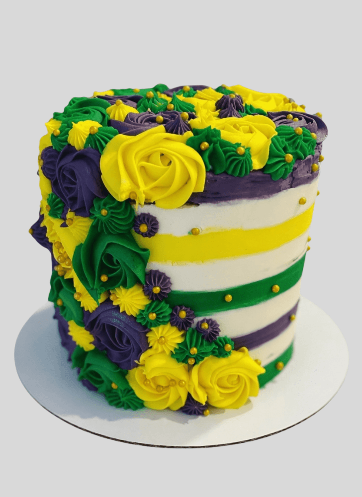 Pleasing Mardi Gras Cake