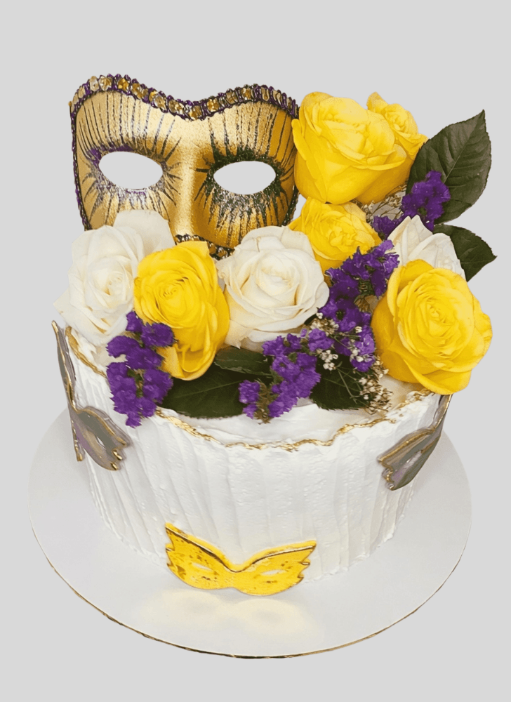 Splendid Mardi Gras Cake