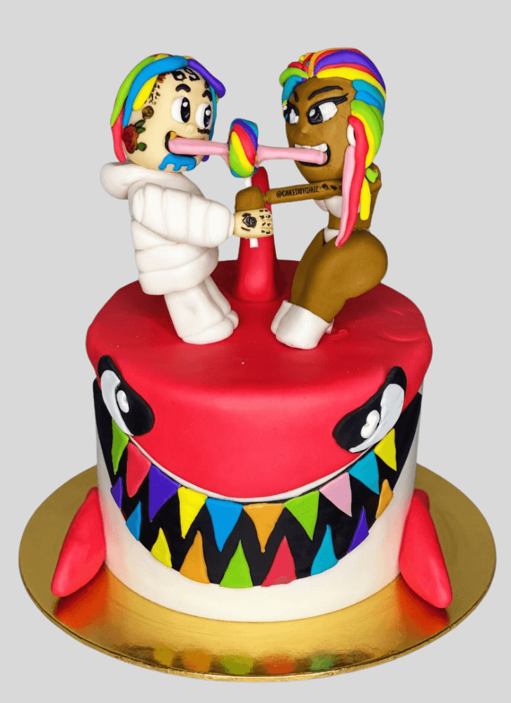 Divine Nicki Minaj Cake