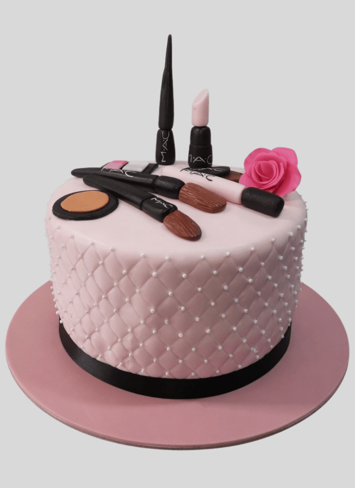 Pleasing MAC Cake