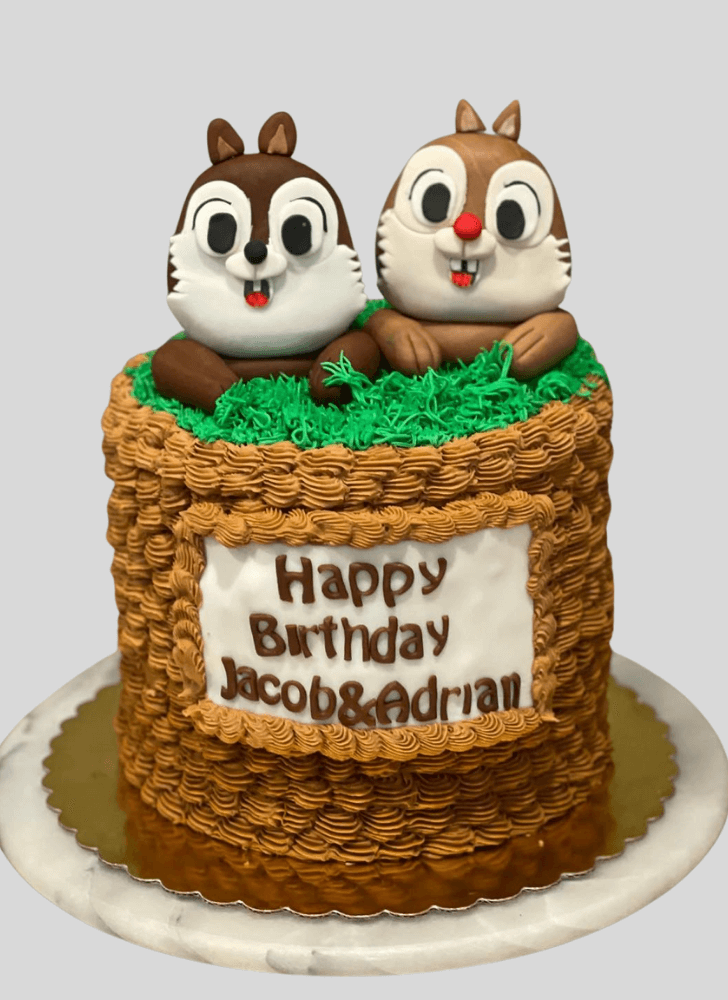 Inviting Squirrels Cake