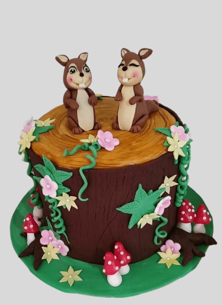 Wonderful Squirrels Cake Design