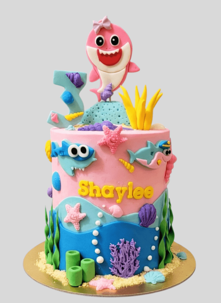 Pretty Baby Shark Cake