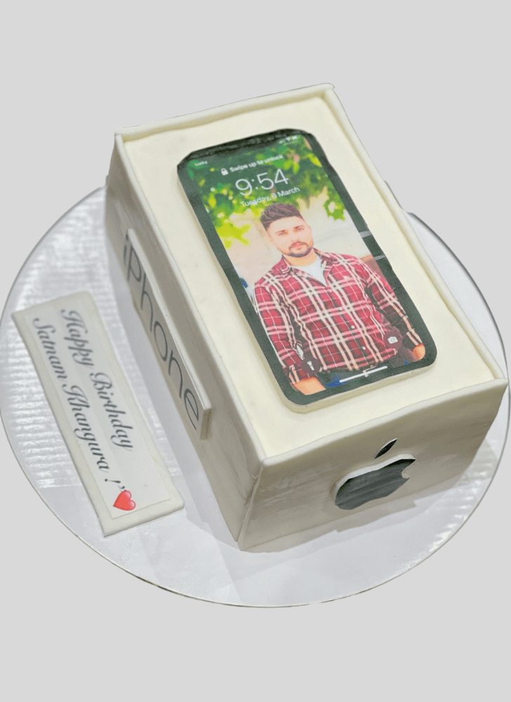 Divine iPhone Cake