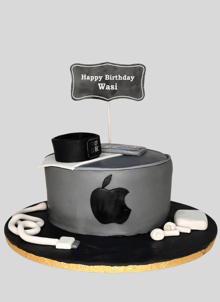 Enthralling iPhone Cake