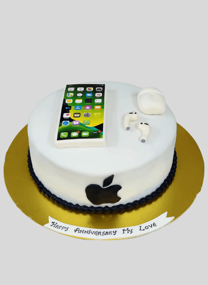 Excellent iPhone Cake
