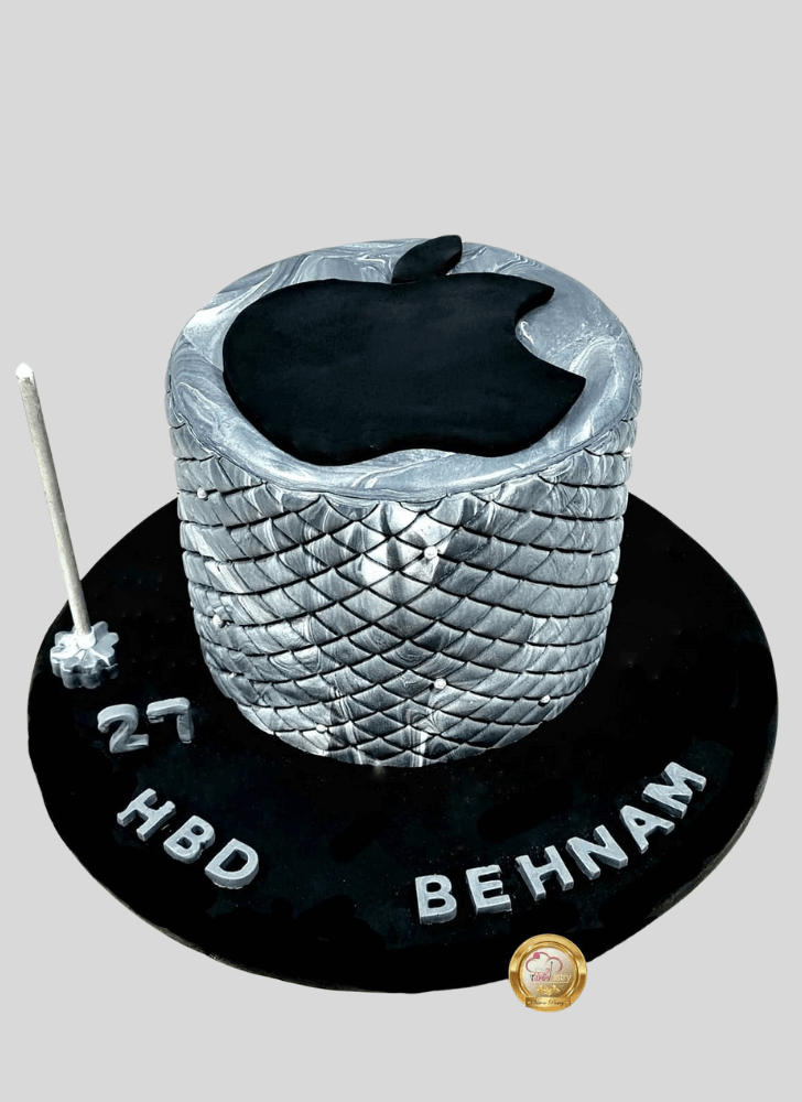 Exquisite iPhone Cake