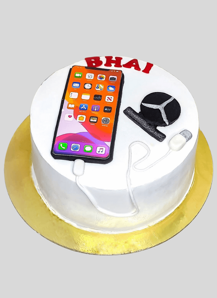 Fair iPhone Cake