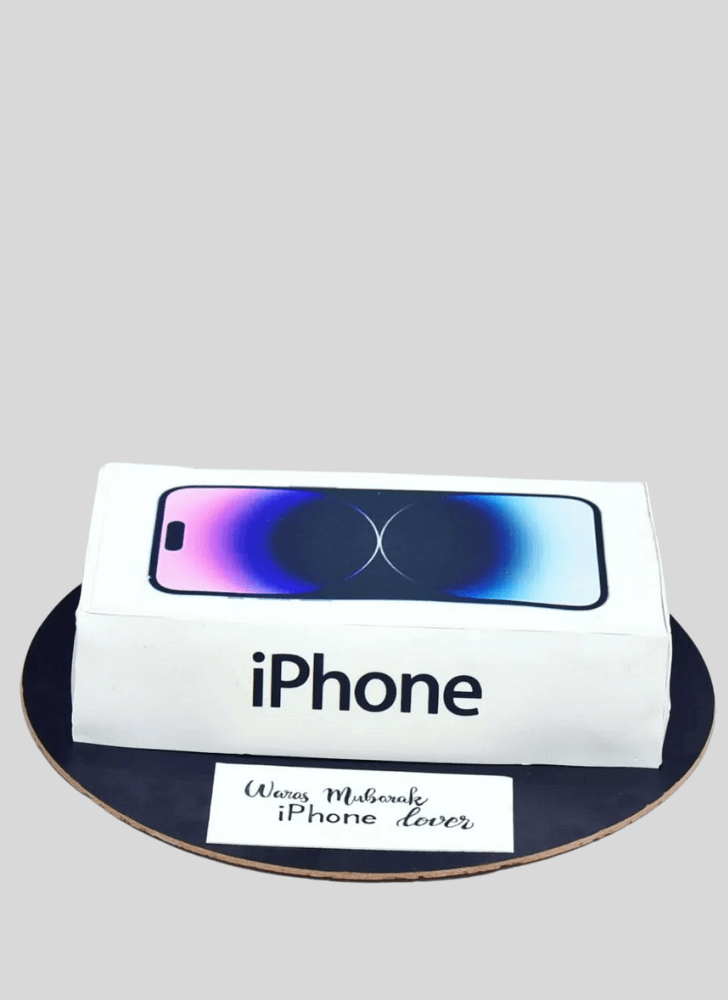 Magnificent iPhone Cake