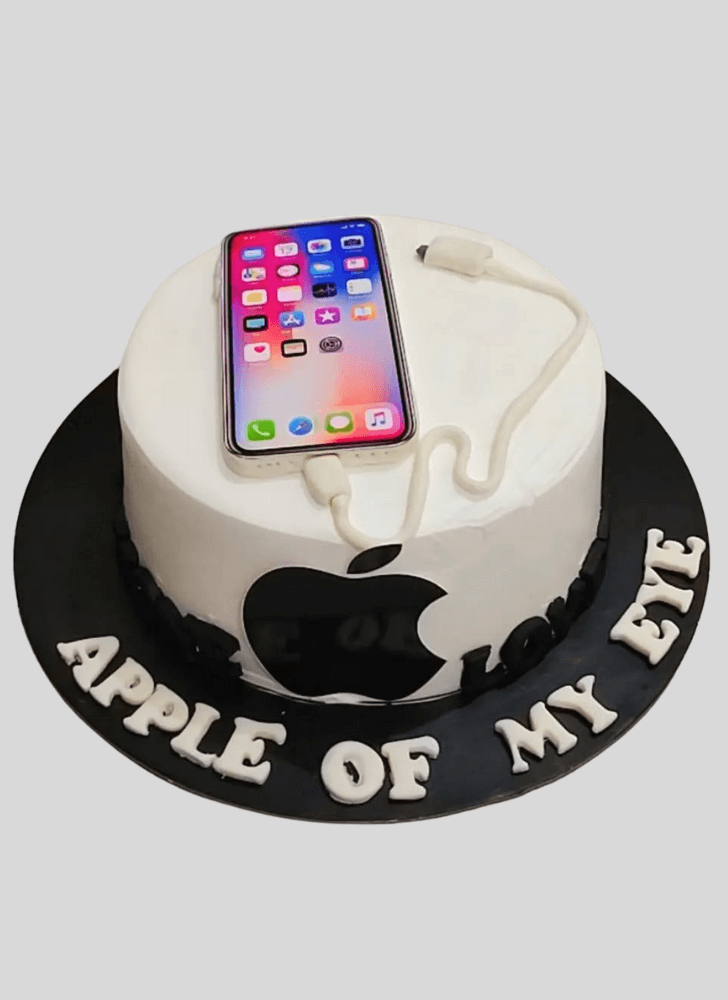 Superb iPhone Cake
