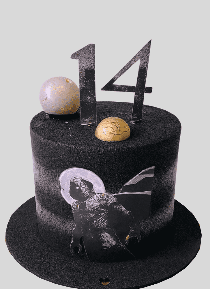 Elegant Moon Knight Cake