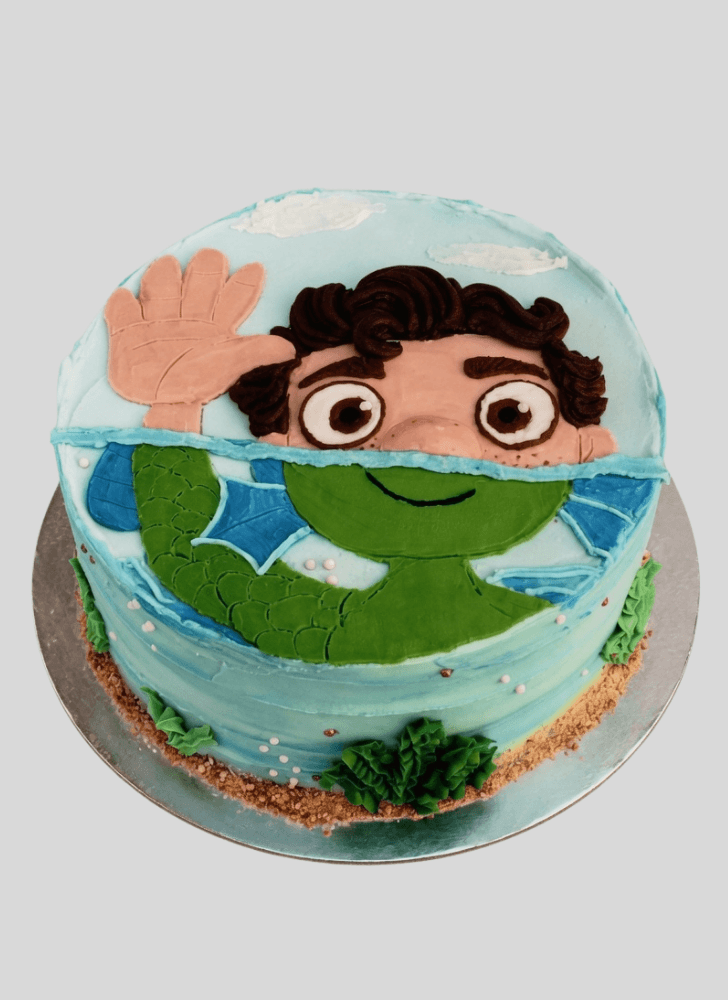 Captivating Luca Cake