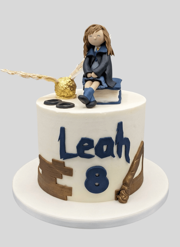 Pretty Hermione Granger Cake