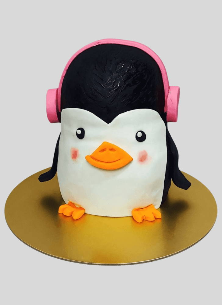 Pleasing Penguin Cake