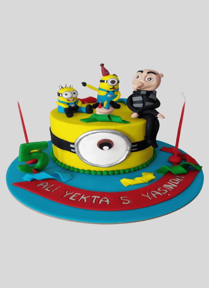 Lovely Gru Cake Design