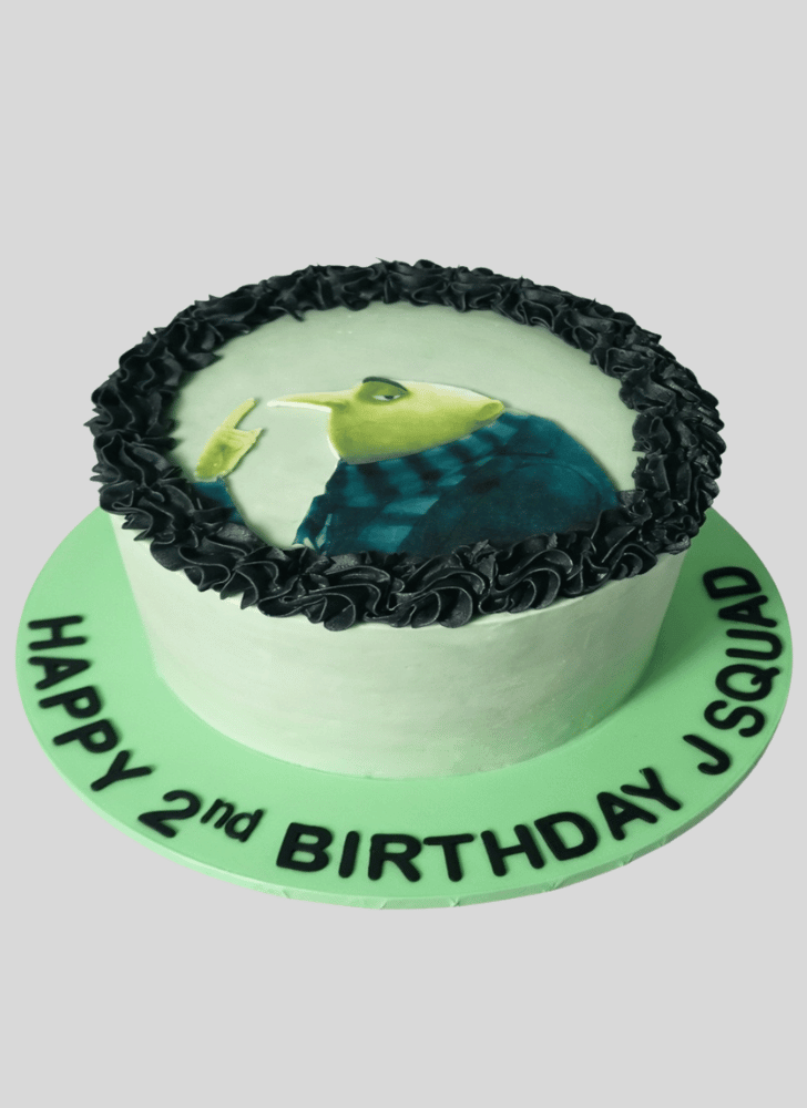 Stunning Gru Cake