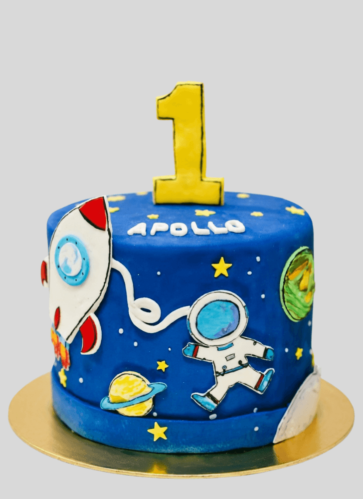Alluring Apollo Cake