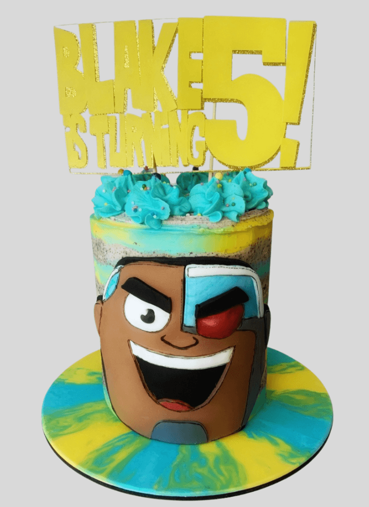 Admirable Cyborg Cake Design