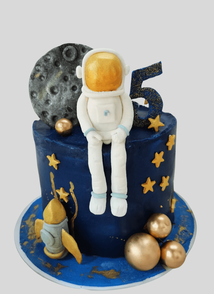Captivating Interstellar Cake