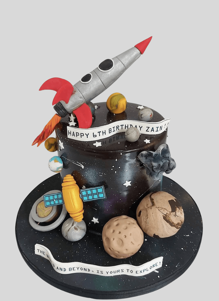 Comely Interstellar Cake