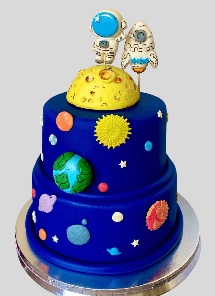 Enticing Interstellar Cake