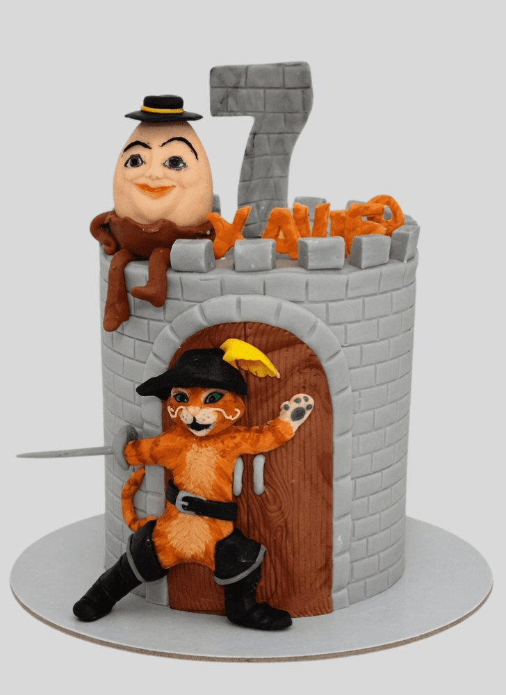 Delicate Puss in Boots Cake