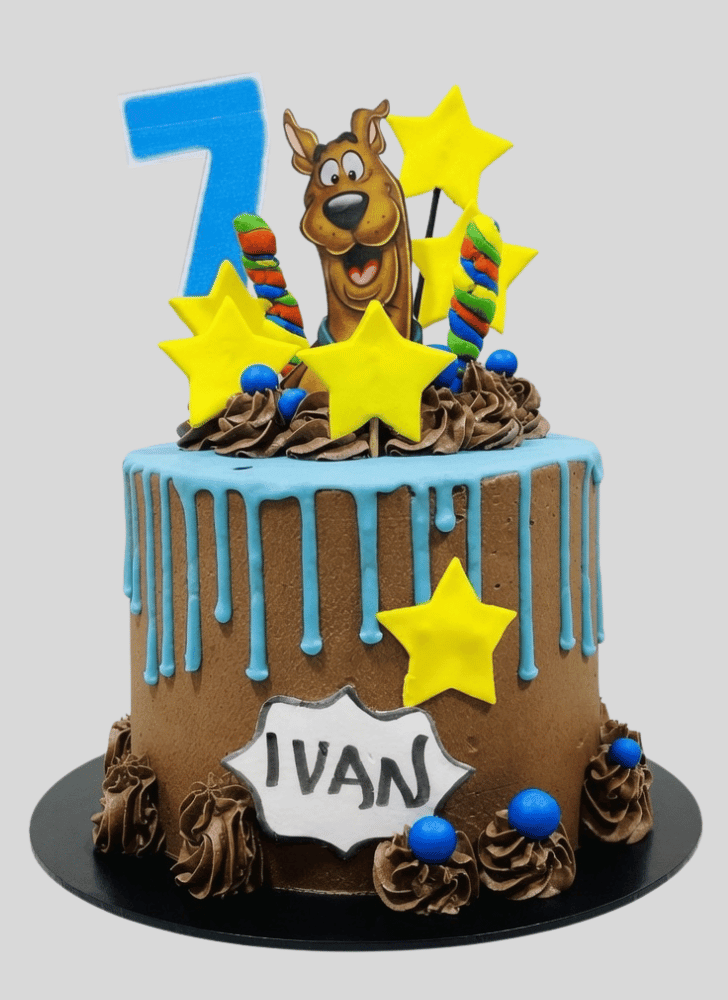 Inviting Scooby Doo Cake
