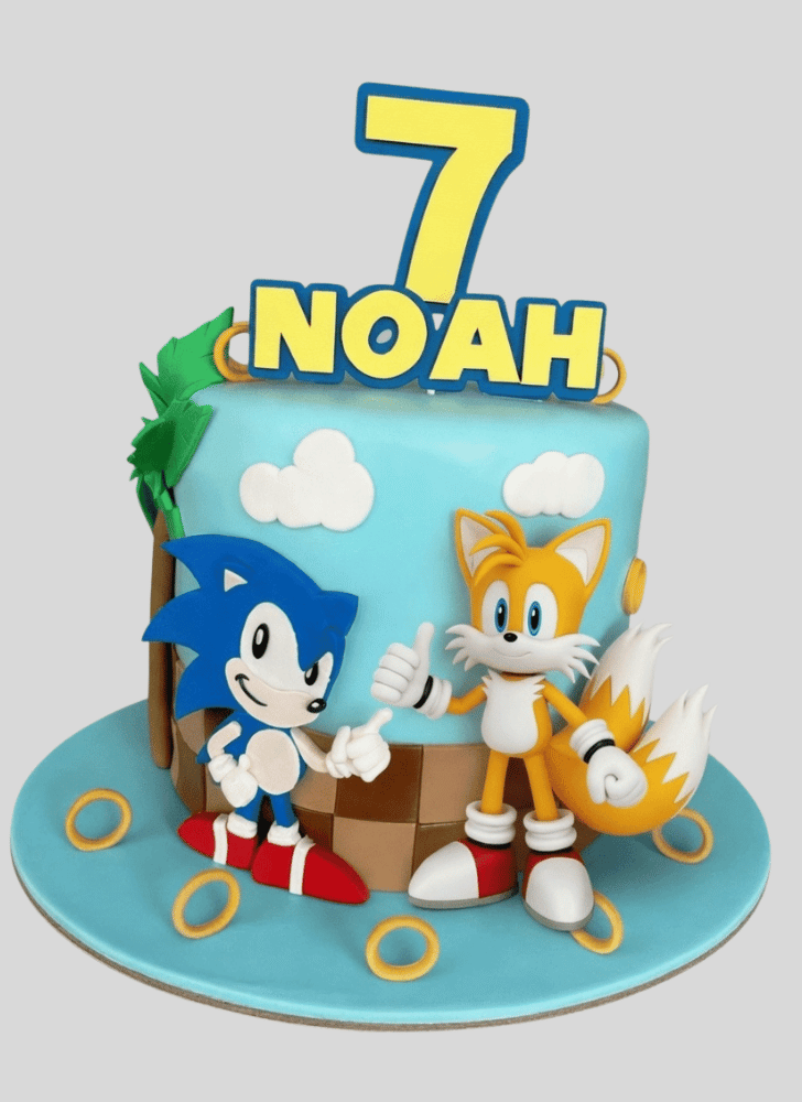 Delicate Sonic the Hedgehog Cake