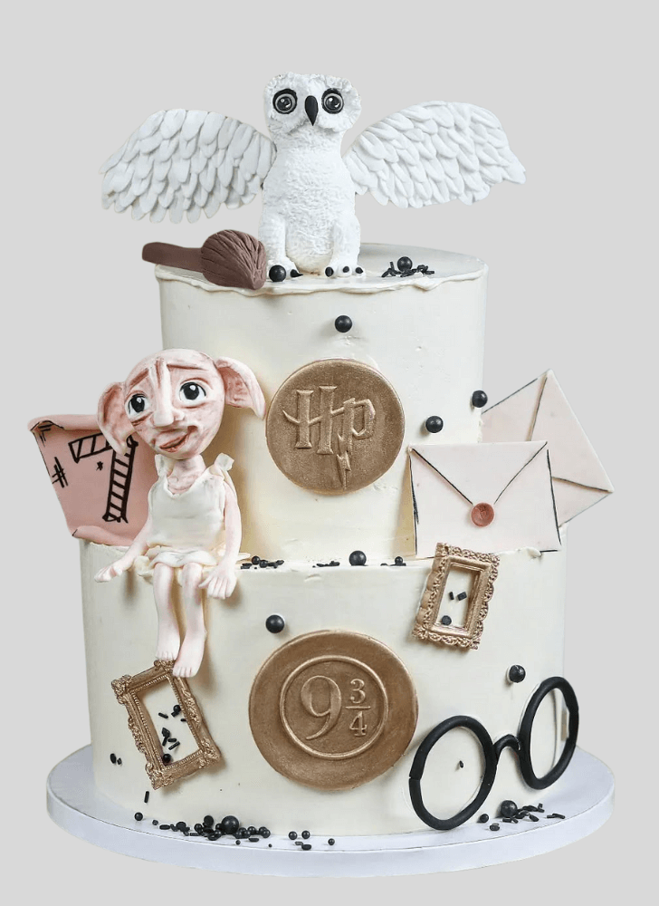 Pretty Hedwig Cake