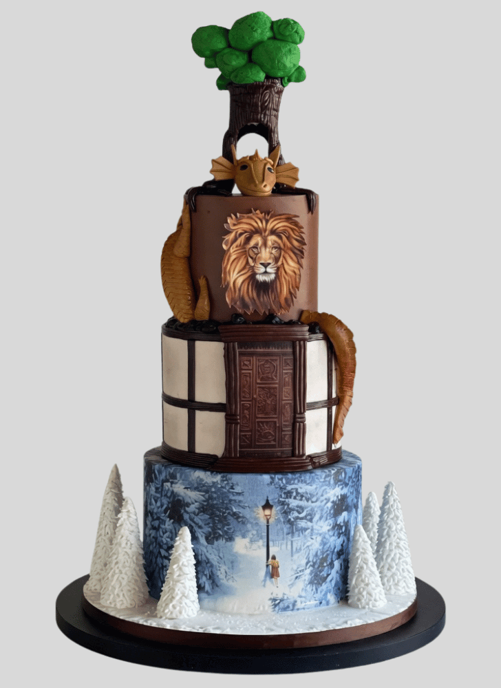 Divine Narnia Cake