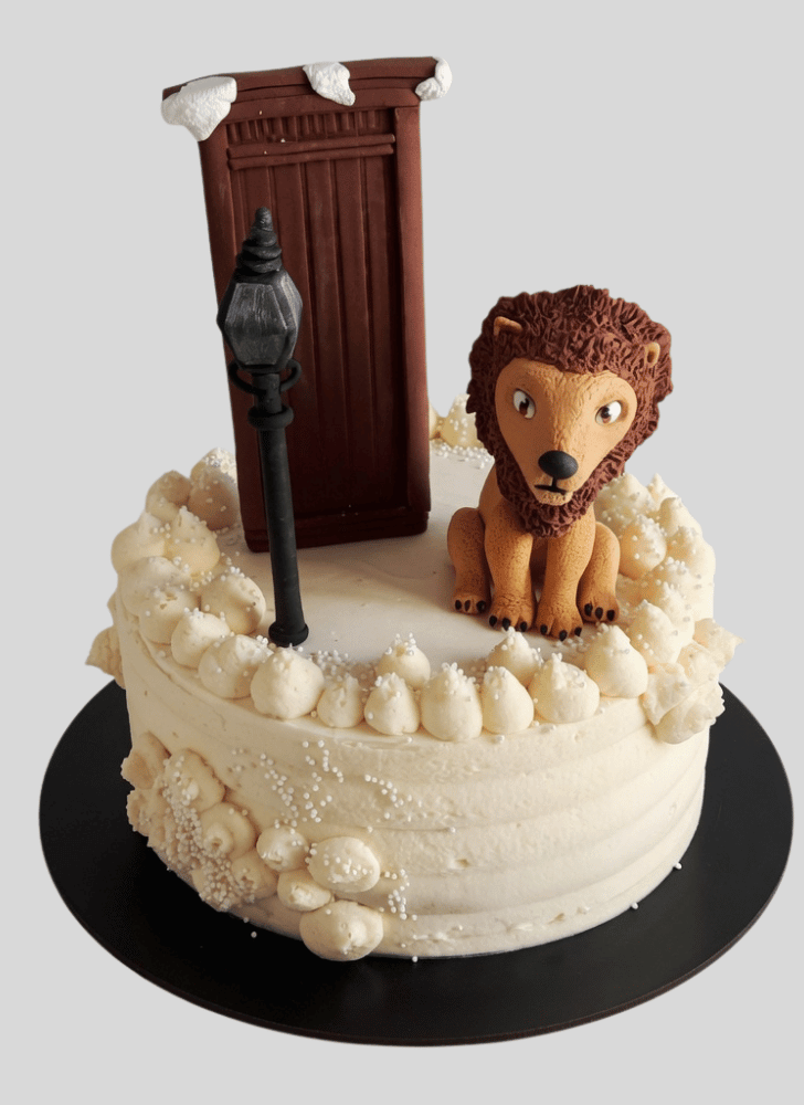 Excellent Narnia Cake