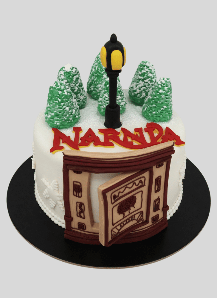 Fetching Narnia Cake