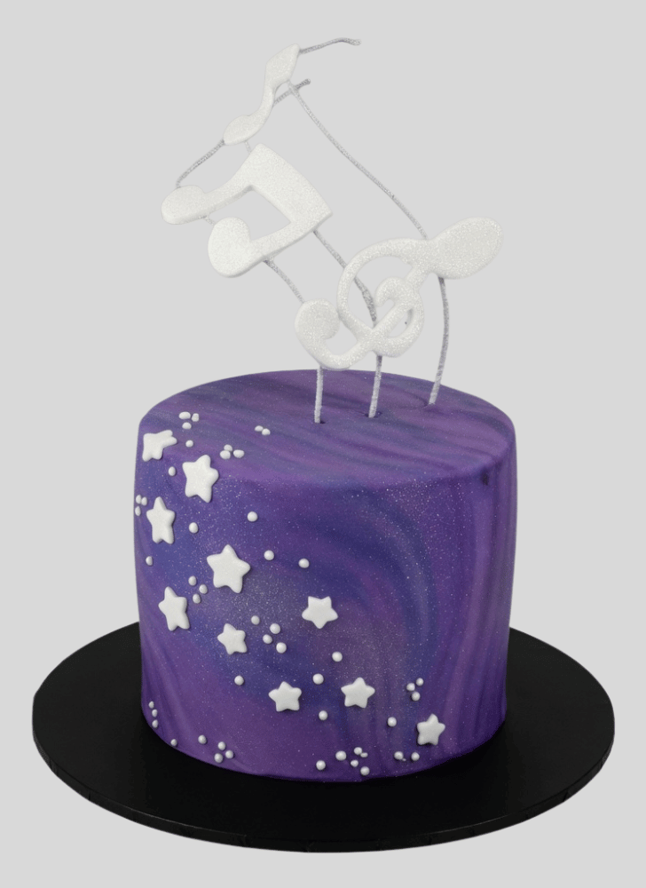 Inviting Narnia Cake