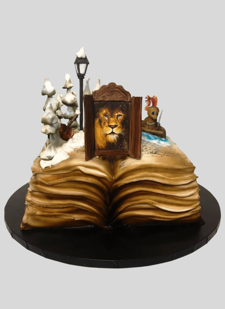 Shapely Narnia Cake