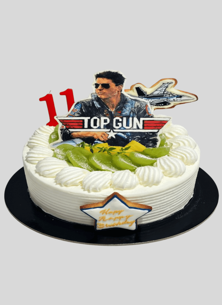 Cute Top Gun Cake