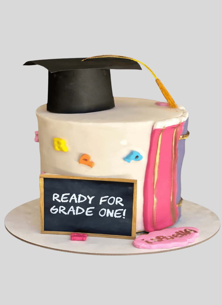 Admirable Graduation Cake