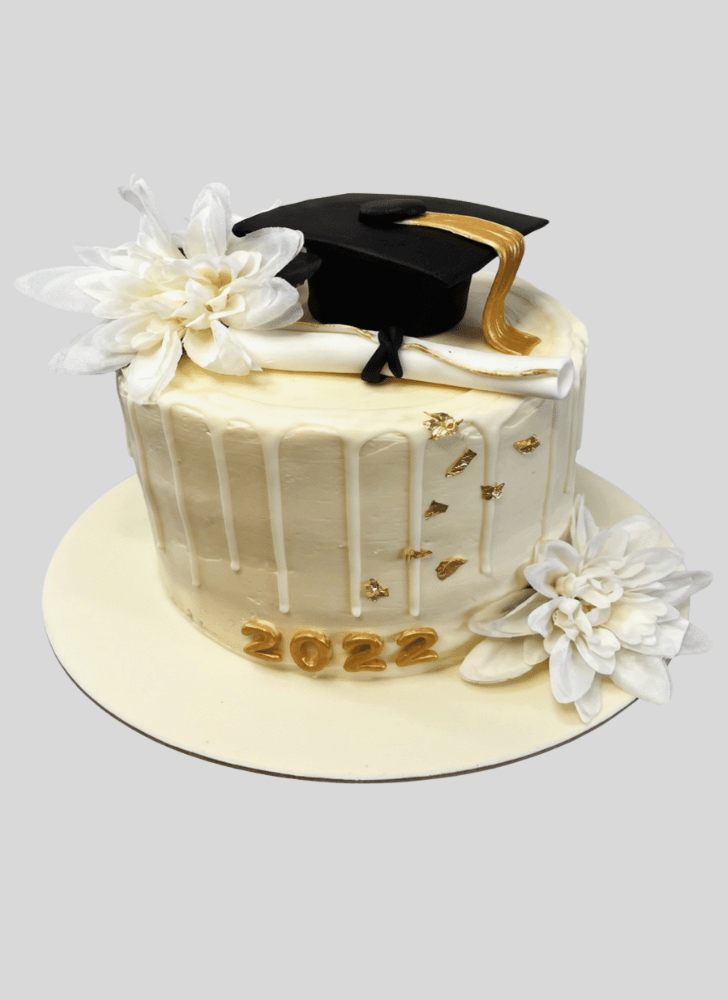 Good Looking Graduation Cake