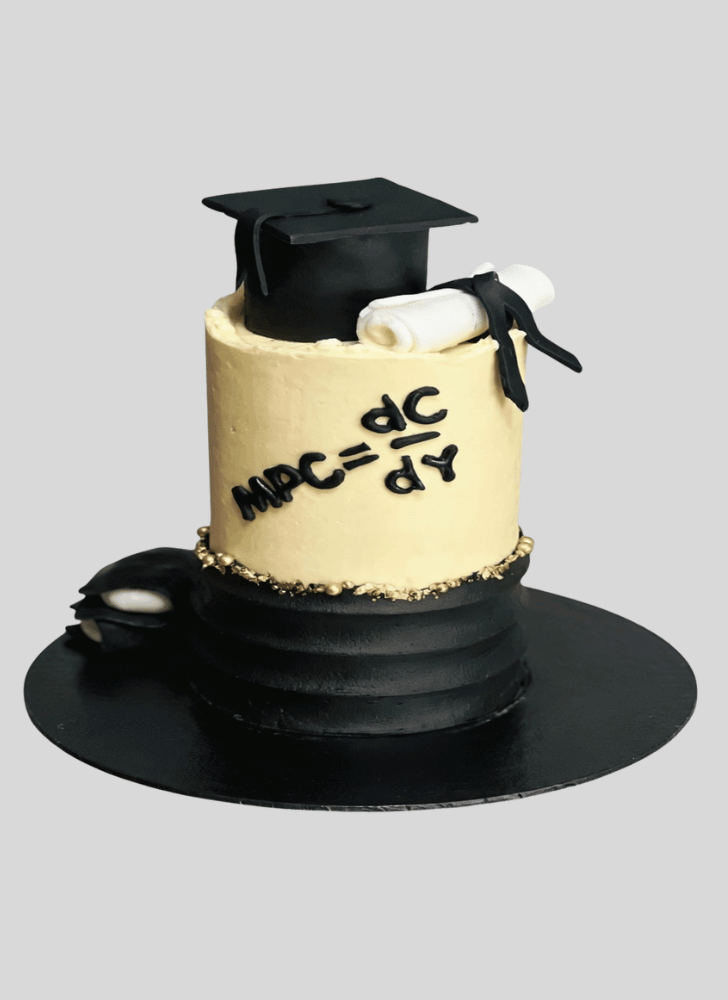 Nice Graduation Cake
