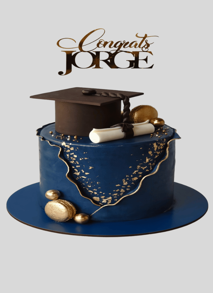 Ravishing Graduation Cake