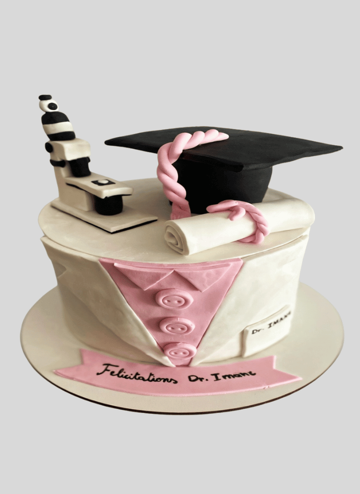 Superb Graduation Cake