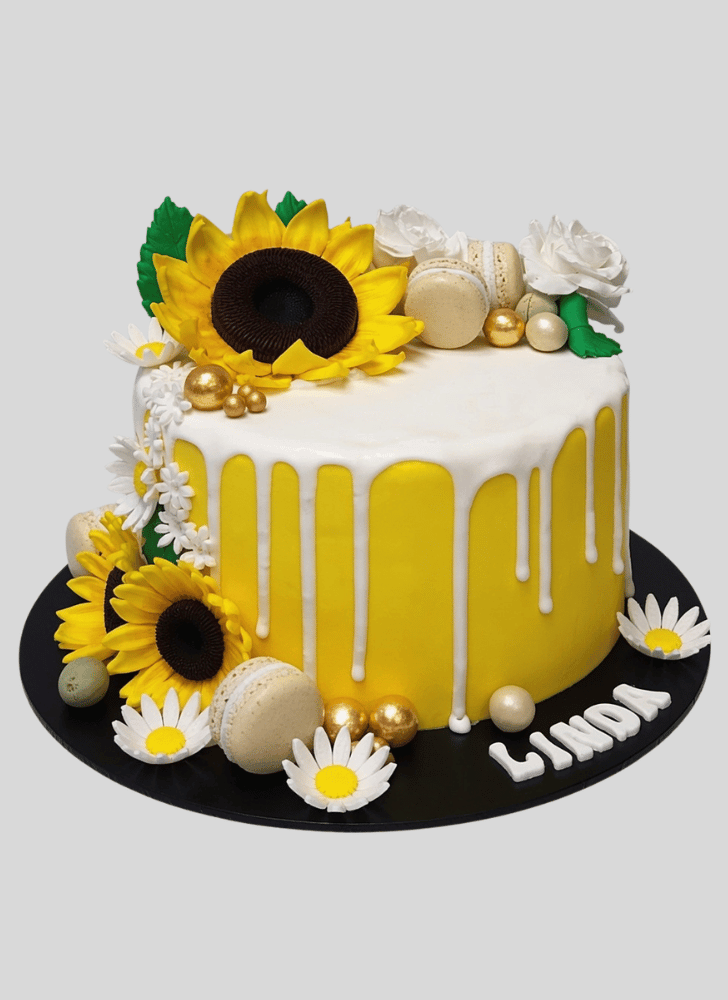 Inviting Sunflower Cake
