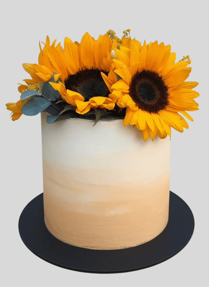 Splendid Sunflower Cake