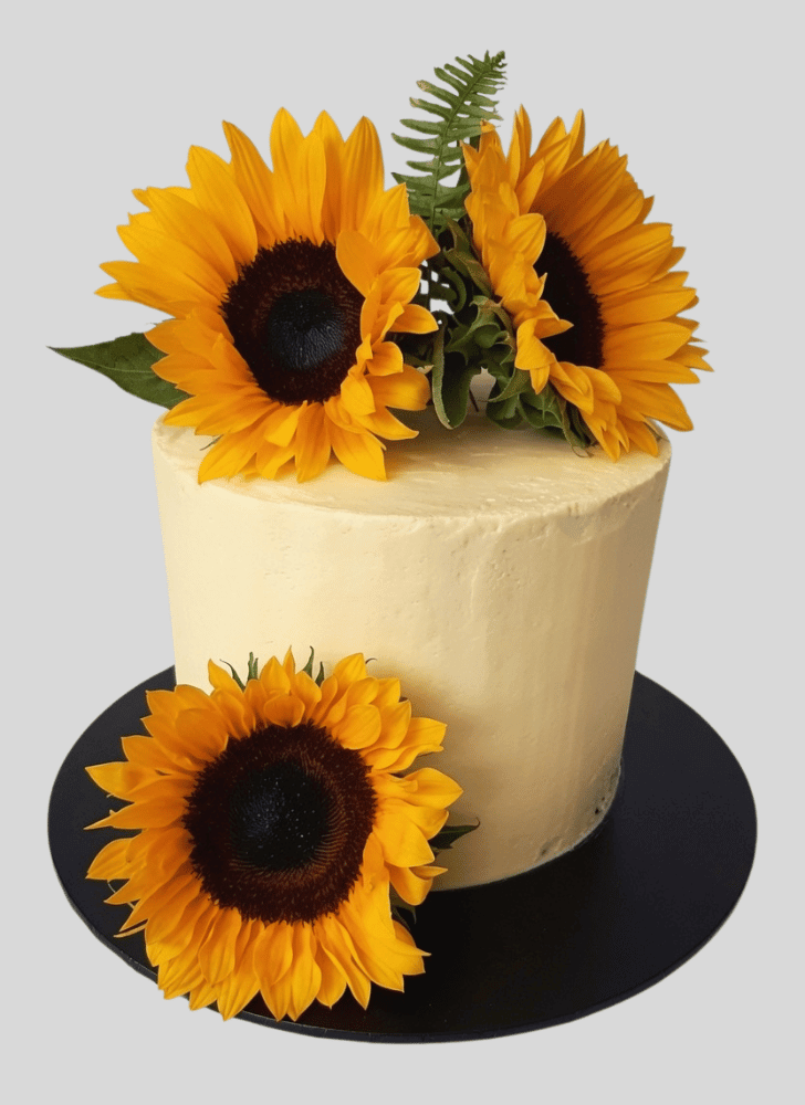 Superb Sunflower Cake