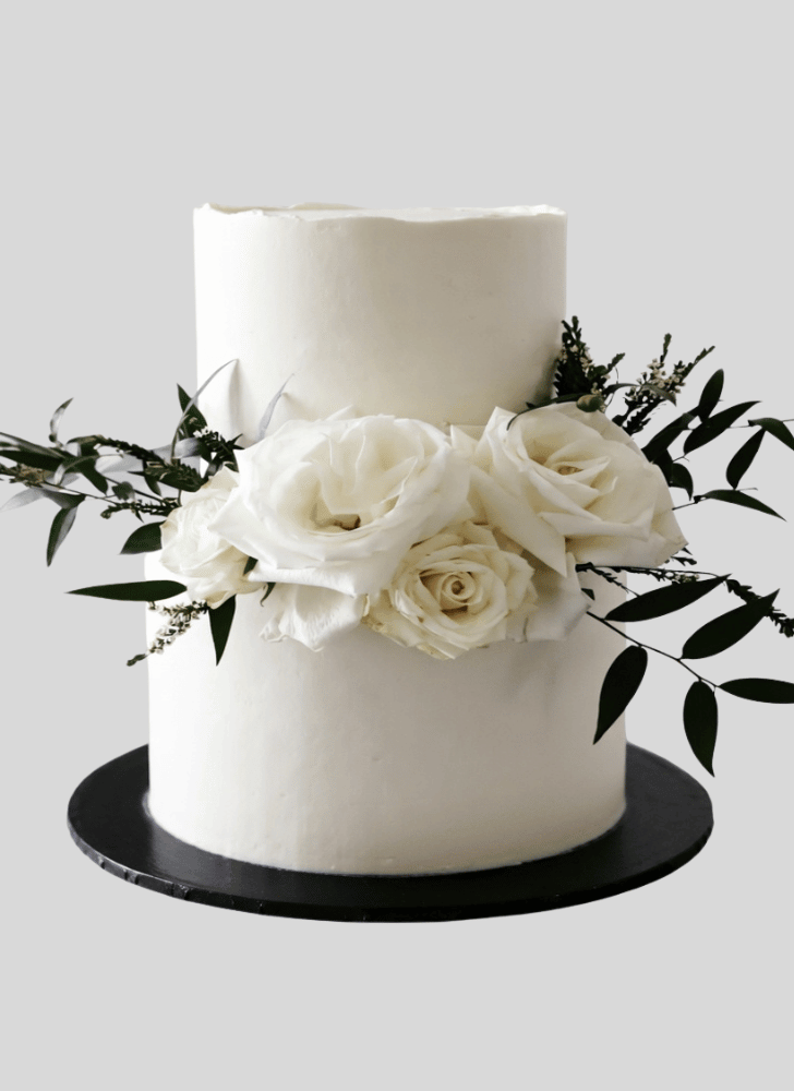 Fascinating White Rose Cake