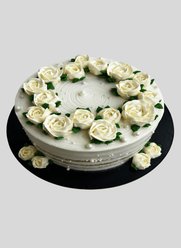 Marvelous White Rose Cake