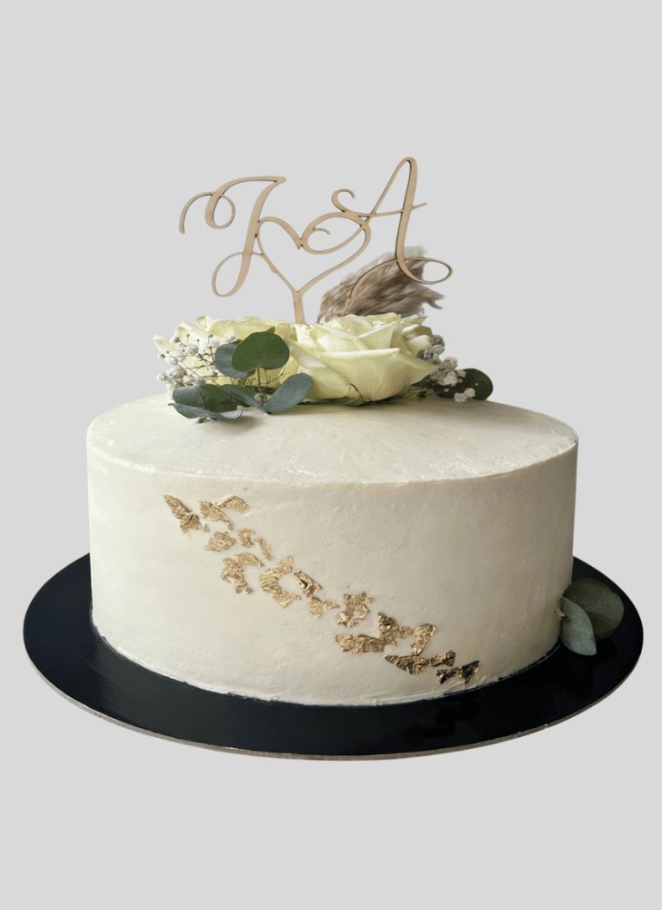 Ravishing White Rose Cake