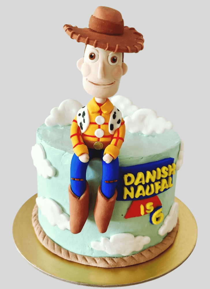 Charming Woody Cake