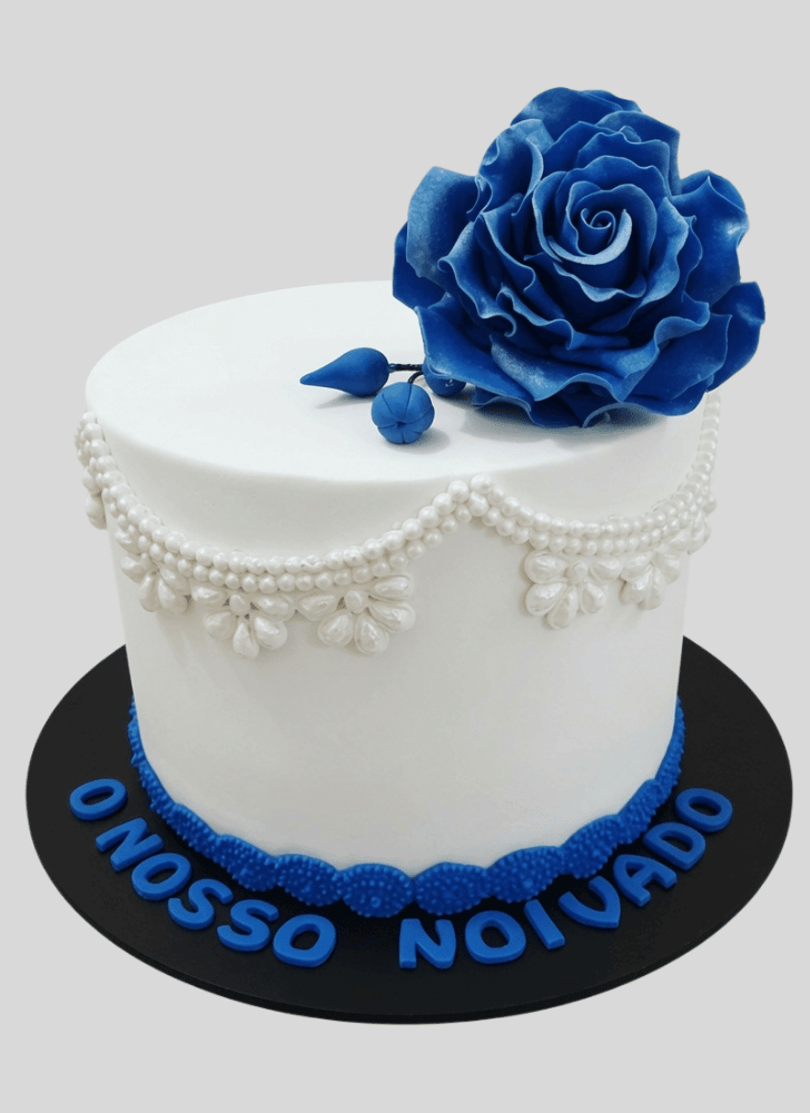 Classy Blue Rose Cake