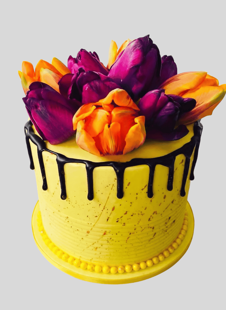 Comely Tulip Cake