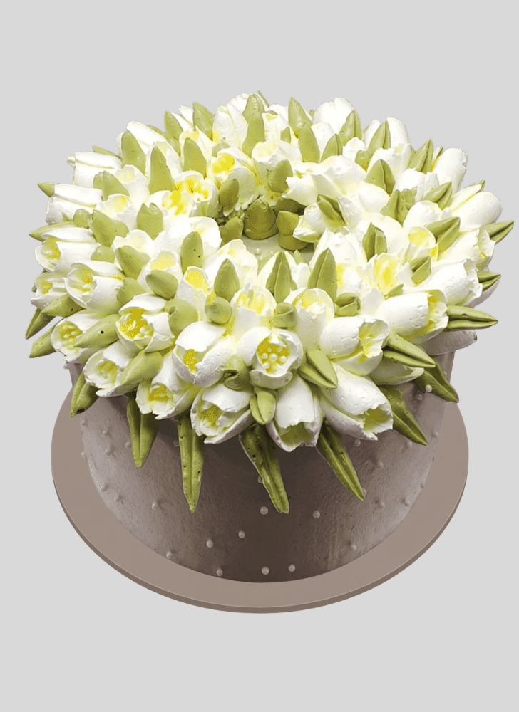 Refined Tulip Cake